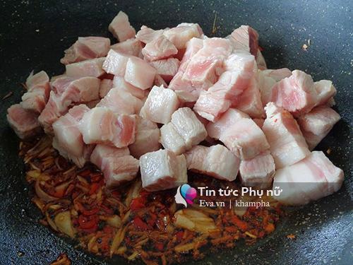 Thịt kho trứng cút đậm đà ngày gió mùa