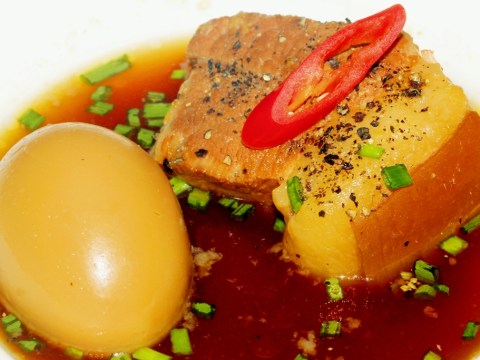 thit kho trung Thịt kho trứng