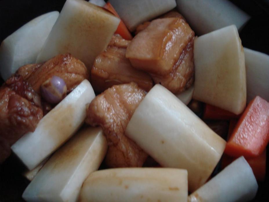 Thịt lợn kho củ cải kiểu Nhật