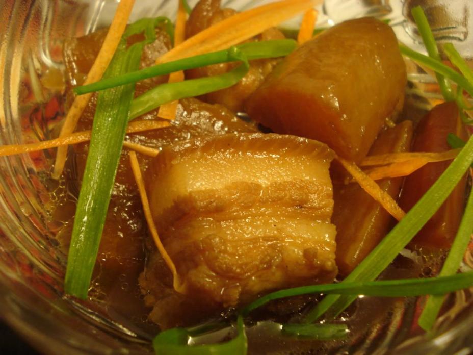 Thịt lợn kho củ cải kiểu Nhật