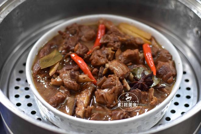 Thịt vịt già mấy cũng phải mềm ngon nhờ khi kho nhớ thêm 1 bước này