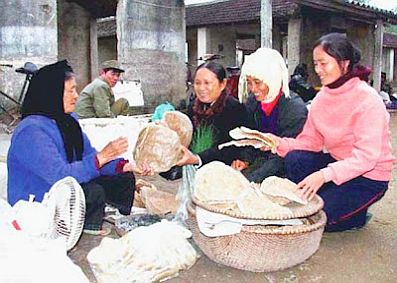 thom lung banh trang gao chiem dau nghe an Thơm lùng bánh tráng gạo chiêm dâu, Nghệ An