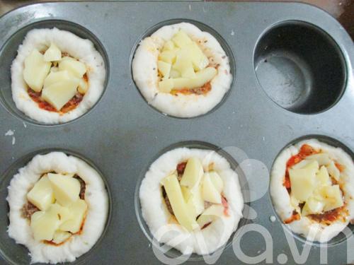 Thử làm bánh pizza cupcake nào!