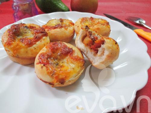 Thử làm bánh pizza cupcake nào!