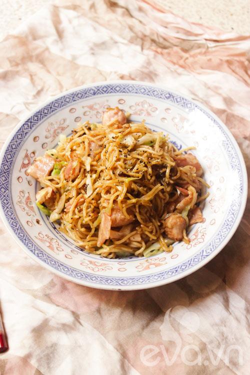 Thử làm mì xào Yakisoba kiểu Nhật