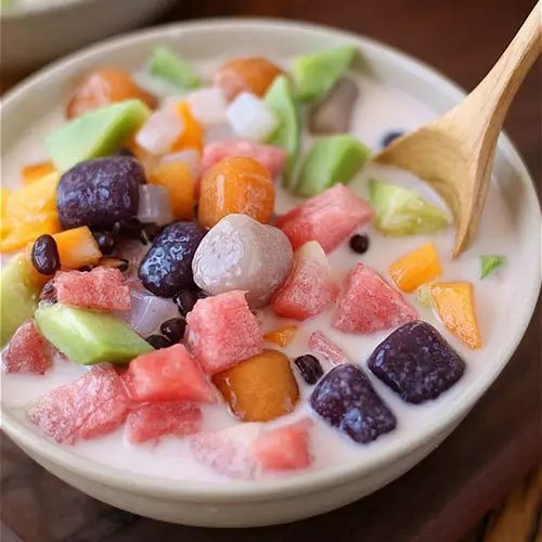 Thừa mấy củ khoai, tôi mang nấu chè Bobochacha đãi cả nhà, ai cũng tấm tắc khen ngon