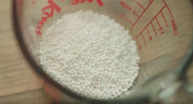 Thừa mấy củ khoai, tôi mang nấu chè Bobochacha đãi cả nhà, ai cũng tấm tắc khen ngon