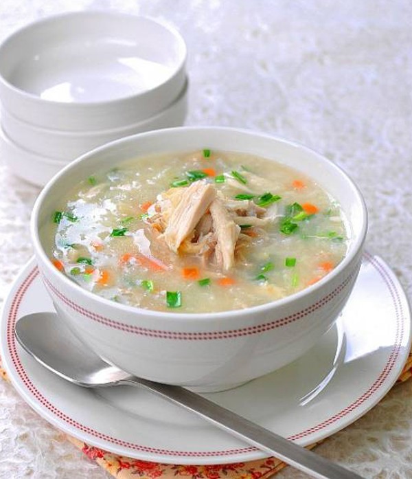 Thực đơn cho bé: Thơm lừng cháo gà rang