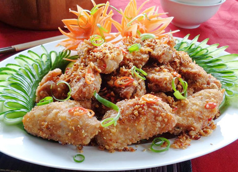 thuong thuc canh ga chien toi ot Thưởng thức cánh gà chiên tỏi ớt