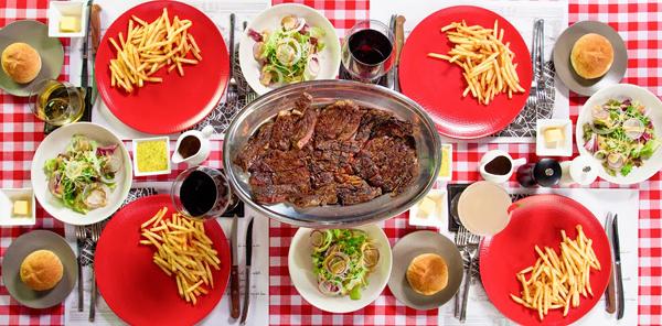 Thưởng thức món steak kiểu Pháp tại dinh thự cổ