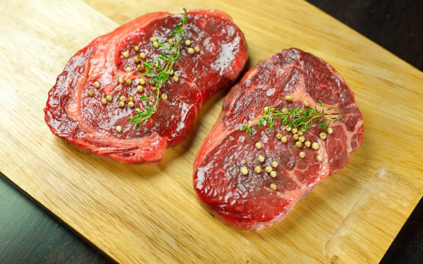 Thưởng thức món steak kiểu Pháp tại dinh thự cổ