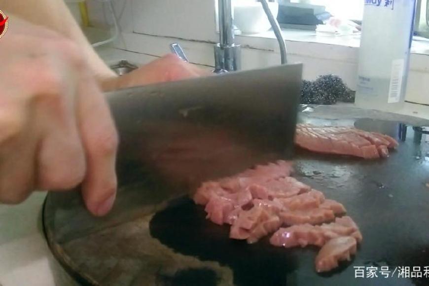 Thường xuyên nấu rau "khởi dương" cho chồng, vợ vui mừng nhận ra kết quả