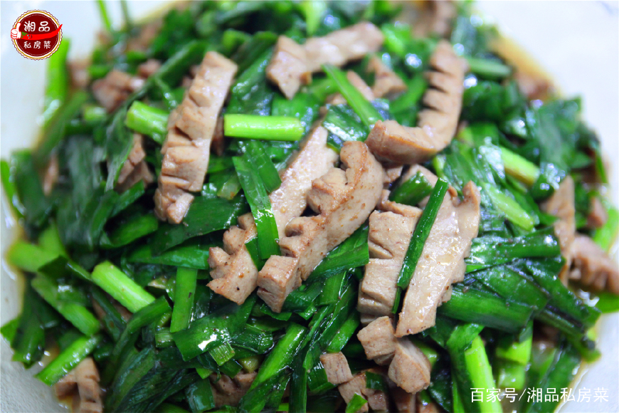 Thường xuyên nấu rau "khởi dương" cho chồng, vợ vui mừng nhận ra kết quả