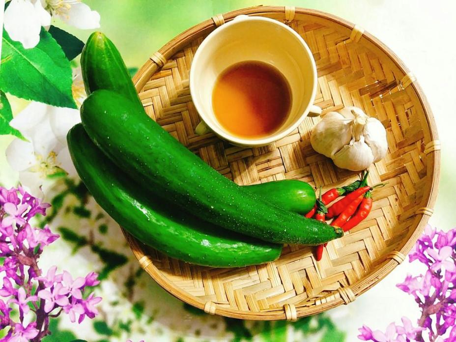 Tối nay ăn gì: Salad dưa chuột chua cay chống ngán hiệu quả