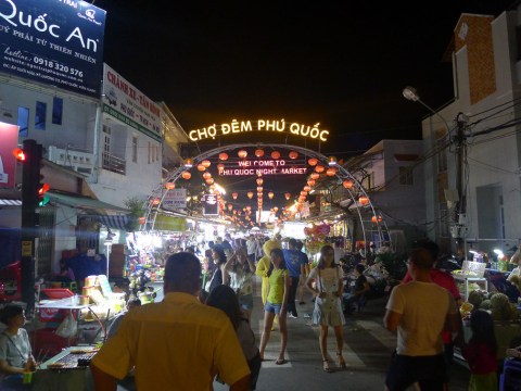 trai nghiem thien duong am thuc tai cho dem phu quoc Trải nghiệm thiên đường ẩm thực tại chợ đêm Phú Quốc