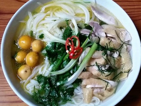 tro tai lam pho ga voi cong thuc cuc don gian vung may cung thanh cong Trổ tài làm phở gà với công thức cực đơn giản, vụng mấy cũng thành công