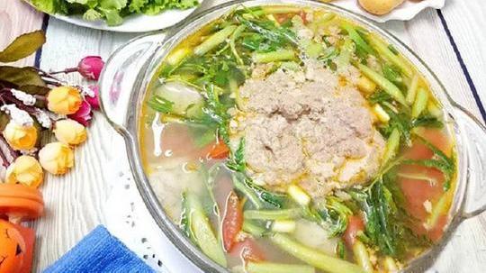 Trở về tuổi thơ với canh cua khoai sọ rau rút ngọt thơm, đậm đà