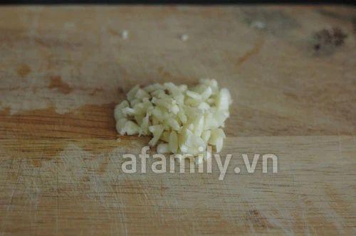 Trứng vịt lộn xào me - món ngon cho ngày lạnh