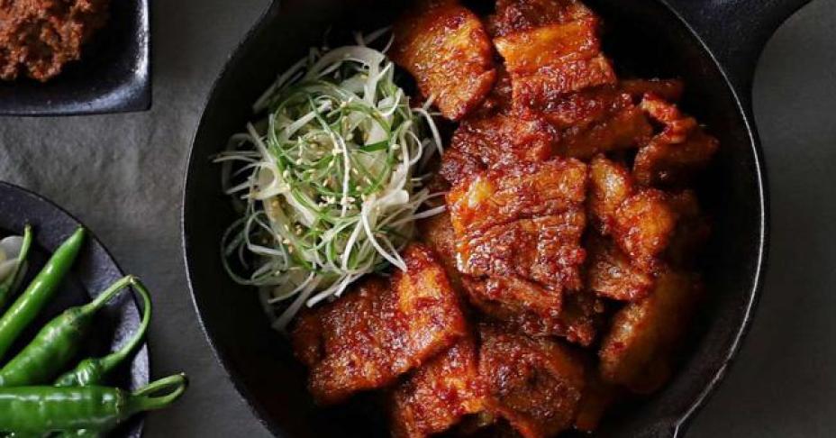 Từ khi học được cách làm thịt áp chảo kiểu Hàn, tôi tiết kiệm được bao nhiêu tiền vì không phải ra tiệm ăn nữa