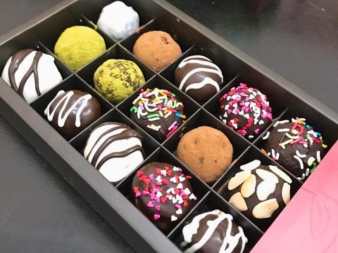 tu lam chocolate truffle lam qua valentine chuan nhu cua hang Tự làm chocolate truffle làm quà Valentine chuẩn như cửa hàng