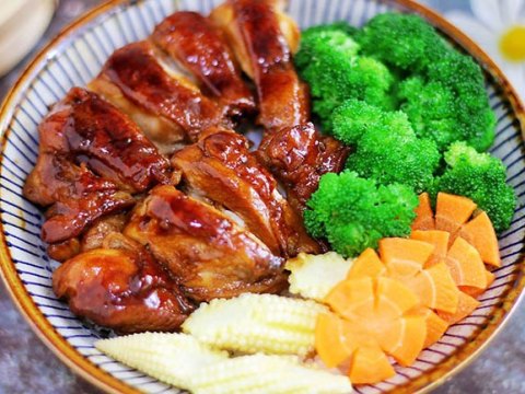 tu lam dui ga sot teriyaki kieu nhat chang can ra hang cung co mon cuc ngon Tự làm đùi gà sốt teriyaki kiểu Nhật, chẳng cần ra hàng cũng có món cực ngon