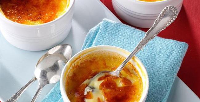 Tự làm ngay tại nhà với phiên bản kem cháy creme brulee ngon ngất ngây