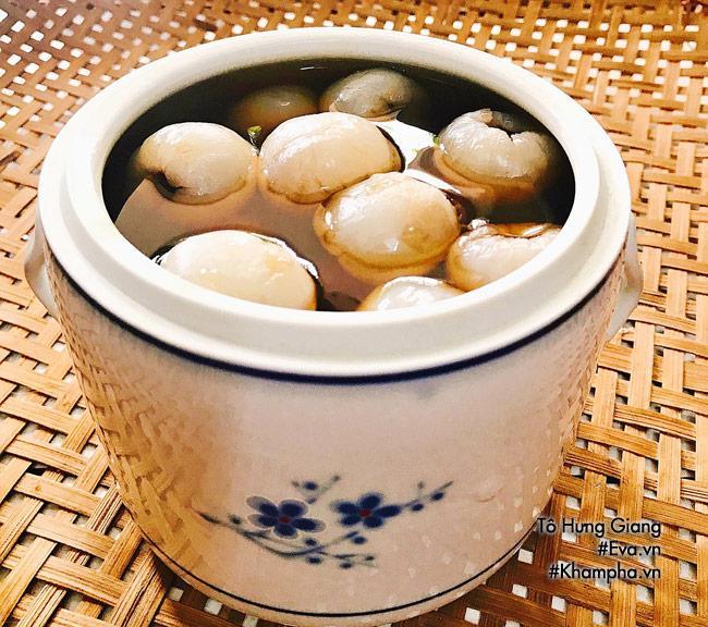 Tự làm siro vải đường đen giải khát ngày hè