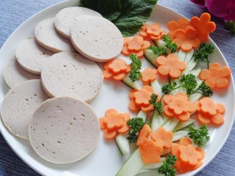 tuyet chieu chon gio lua ngon khong lo pha bot hay han the Tuyệt chiêu chọn giò lụa ngon, không lo pha bột hay hàn the