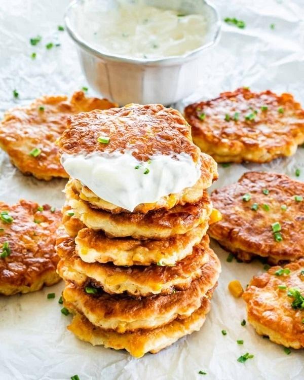 Vẫn là bánh ngô nhưng chỉ cần thêm 2 nguyên liệu này vào thì thơm ngon hơn hẳn bình thường, 'chanh sả' không khác gì đồ Âu!
