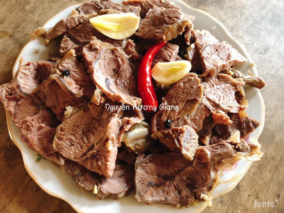 Vợ đảm làm món bắp bò ngâm mắm ngon "quên sầu" đảm bảo chồng chỉ ở nhà ngày Tết