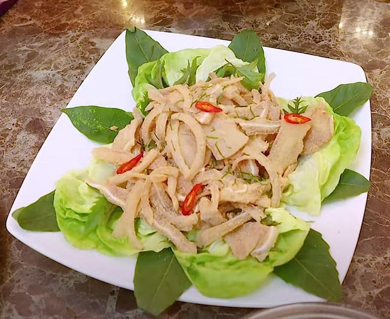 Vừa sinh con được vài ngày, Chúng Huyền Thanh vào bếp nấu món này vì quá thèm