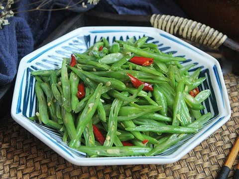 xao do them mot buoc dam bao luon xanh muot gion ngon lai khong con chat d Xào đỗ, thêm một bước đảm bảo luôn xanh mướt, giòn ngon lại không còn chất độc