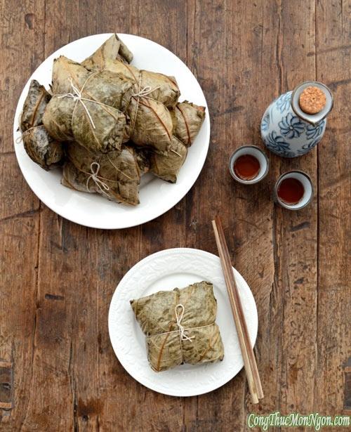 Xôi gà hấp lá sen ngon mê!
