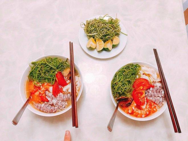 Chăm con nhỏ lại có bầu, 9X vẫn nấu 3 bữa/ngày khiến chồng xót nói 