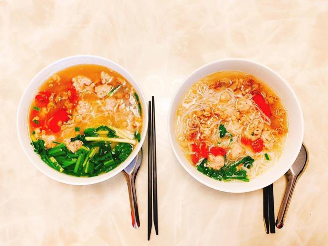 Chăm con nhỏ lại có bầu, 9X vẫn nấu 3 bữa/ngày khiến chồng xót nói 
