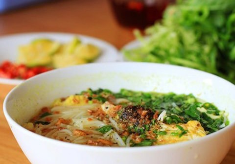 hoc nhanh 3 cach nau bun ca loc dung chuan dac san mien tay Học nhanh 3 cách nấu bún cá lóc đúng chuẩn đặc sản miền Tây