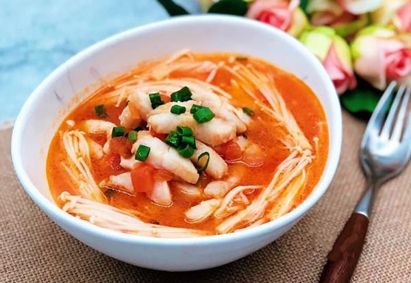 Mẹ chồng chỉ tôi cách nấu canh cá khiến chồng không thèm ăn cơm hàng