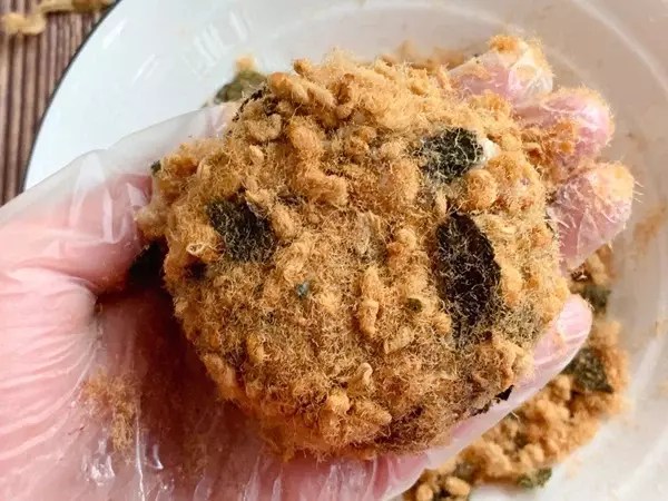 Xôi viên chà bông - ăn trưa cũng ngon mà ăn vặt cũng ổn