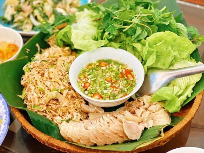 8X khoe cơm giản dị, bố mẹ chồng luôn ăn vui vẻ, các con suốt ngày khen 