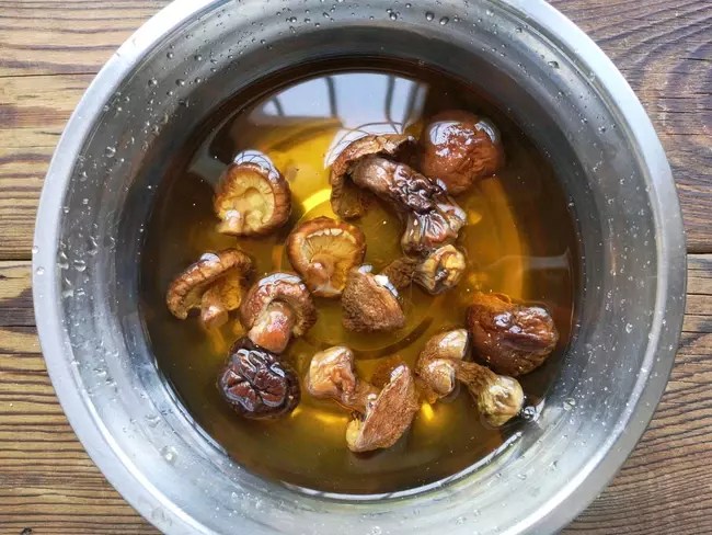 Thực đơn cơm tối chỉ 2 món giản dị ngon lành mà nấu cực nhanh cho ngày đầu tuần bận rộn