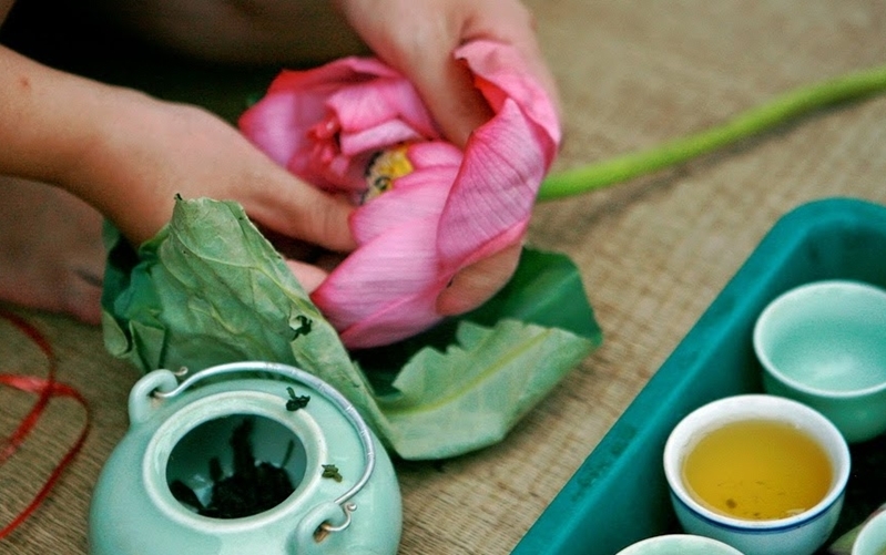 9 loại trà hoa giúp bạn nhẹ đầu mỗi khi căng thẳng