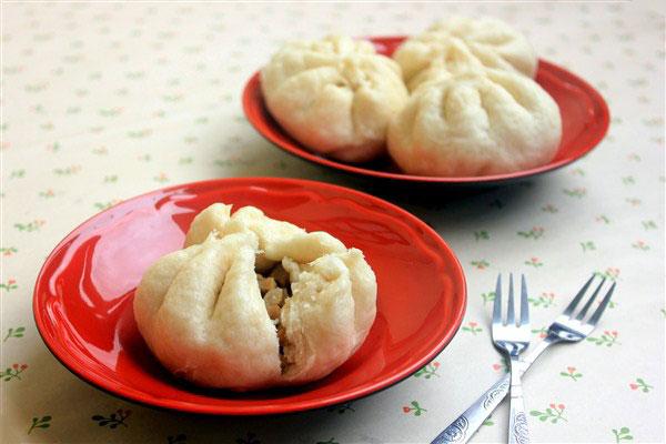Bánh bao nhân sốt thịt quay món ngon cho bữa sáng