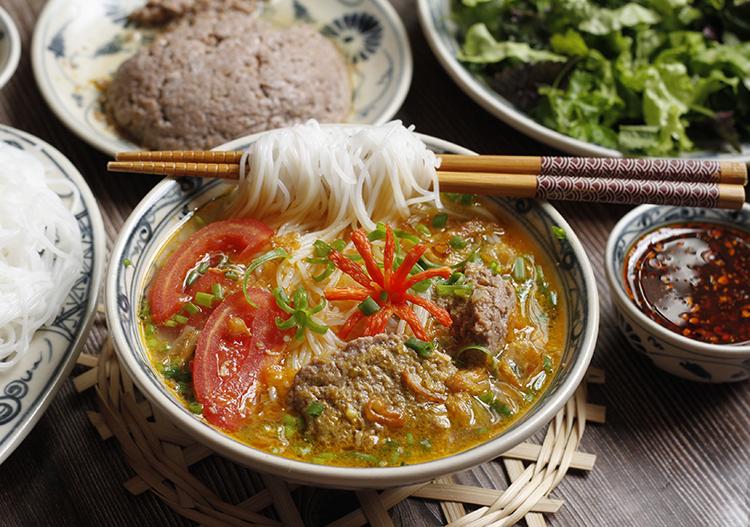 Bún riêu cua truyền thống Hà Nội