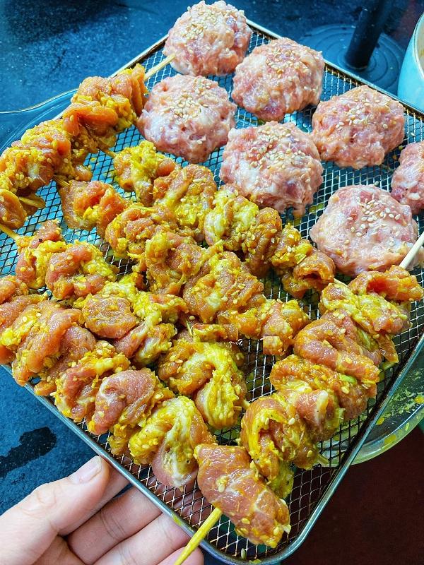 Bún thịt xiên nướng từ nồi chiên không dầu