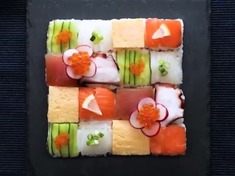 hoa mat da mieng voi dia sushi dep nhu anh mosaic Hoa mắt, đã miệng với đĩa sushi đẹp như ảnh Mosaic