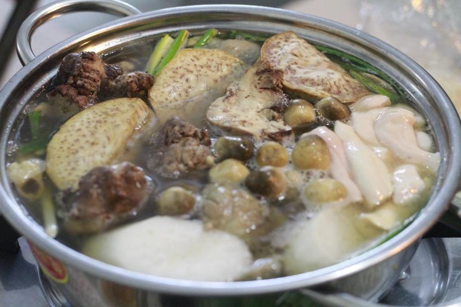 Tiệm lẩu bò quen thuộc của giới sinh viên Sài Gòn