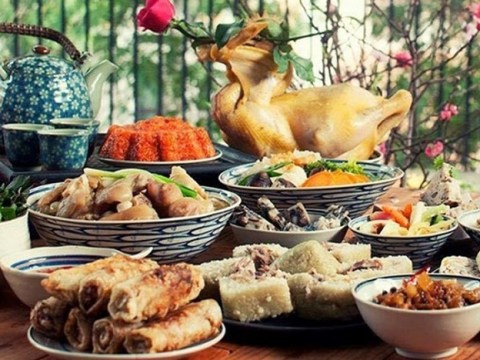 90 nguoi khong biet vi sao ga cung giao thua lai ngam hoa hong do 90% người không biết vì sao gà cúng giao thừa lại ngậm hoa hồng đỏ!