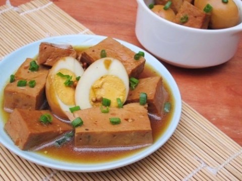 3 mon gio lua kho dam da ngon mieng de ban tan dung het gio lua thua sau tet 3 món giò lụa kho đậm đà ngon miệng để bạn tận dụng hết giò lụa thừa sau Tết