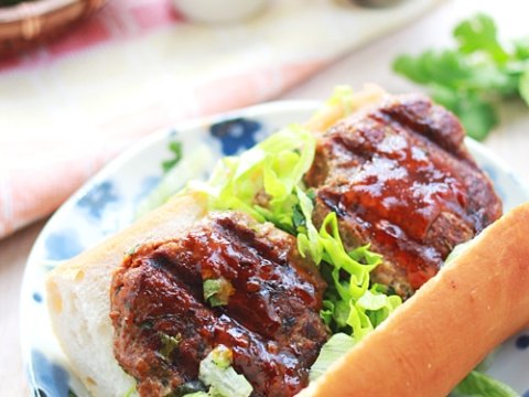 banh my kep thit bo nuong Bánh mỳ kẹp thịt bò nướng