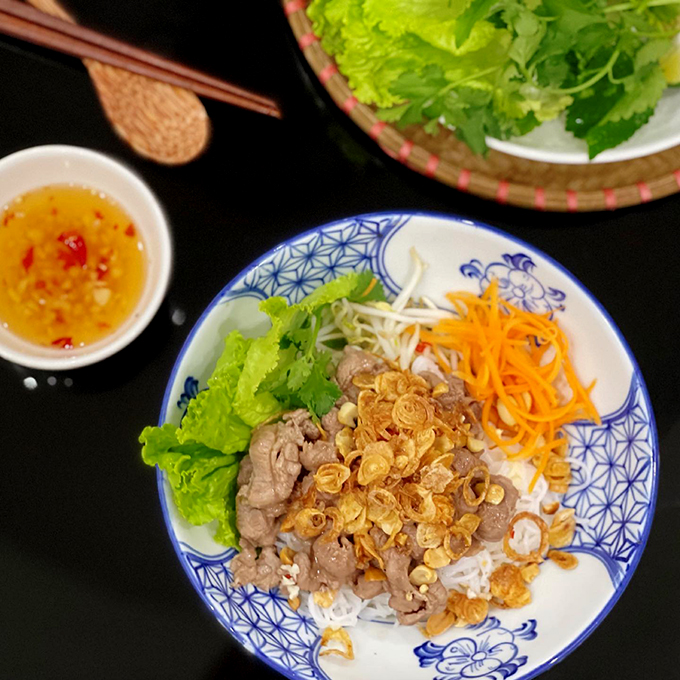 Bún bò Nam Bộ